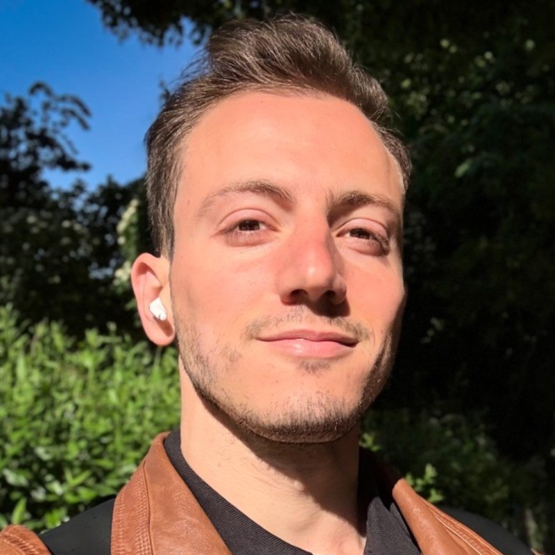 Daniel Rostas Daniel Tostes - Senior Software Engineer